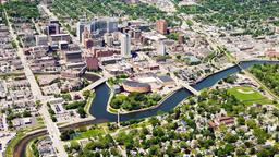 Hoteles cerca a Republican Convention of Minnesota