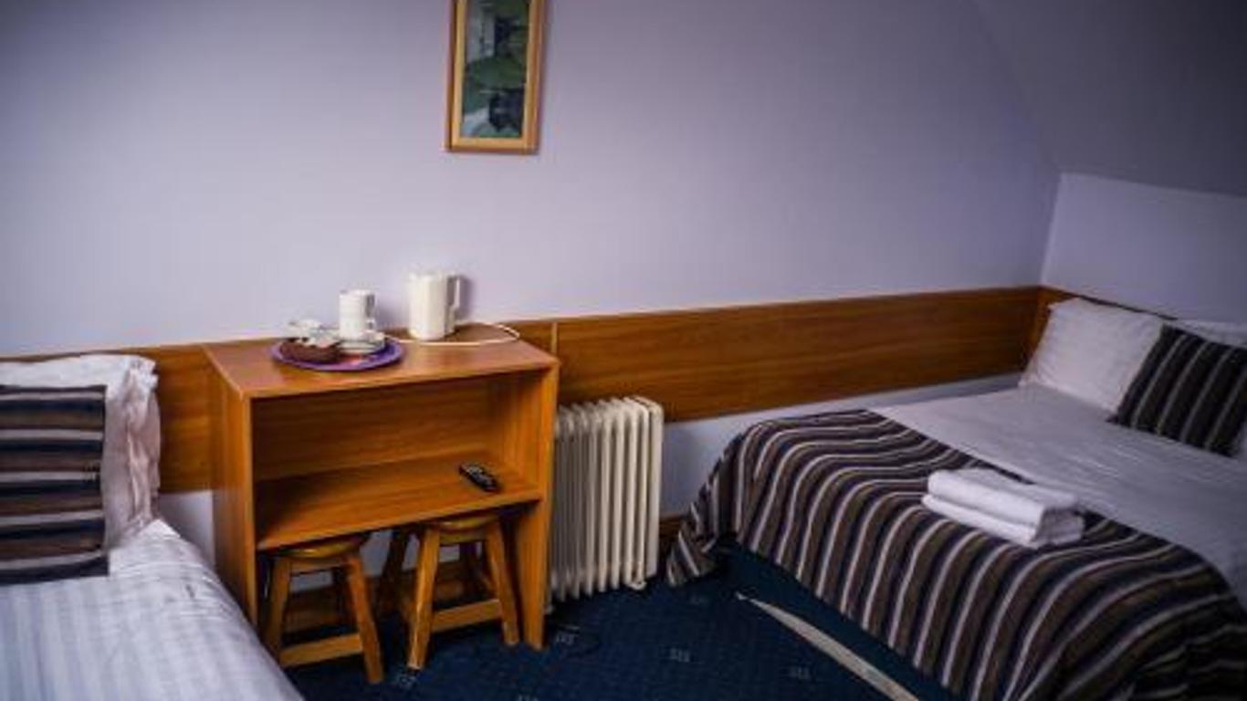 The Dingle Pub Rooms