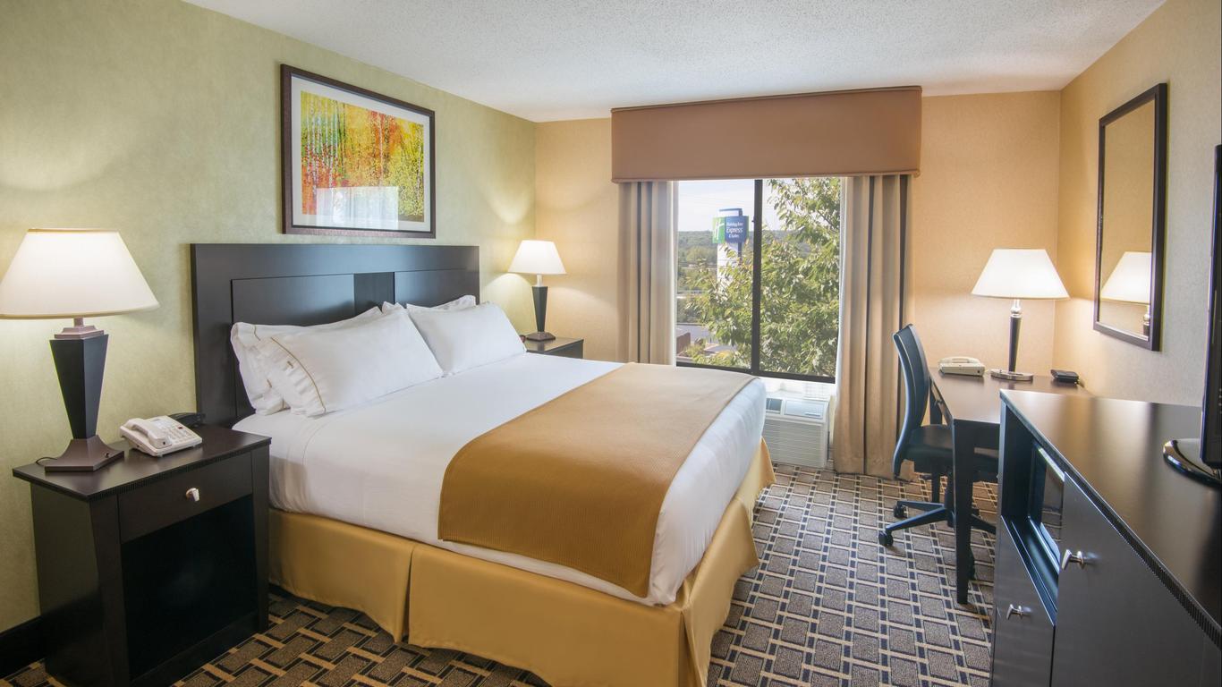 Holiday Inn Express & Suites Sharon-Hermitage, An IHG Hotel