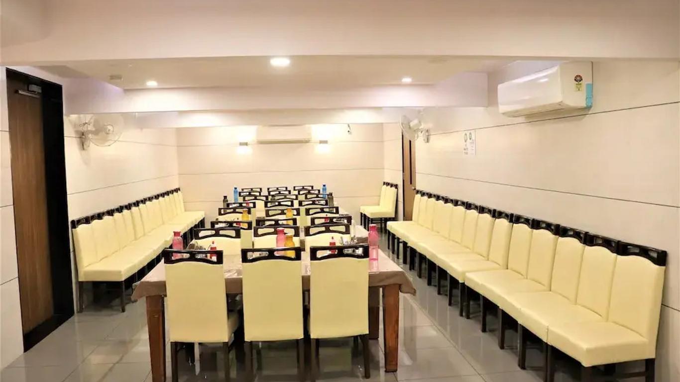 OYO 1377 Hotel Alfa
