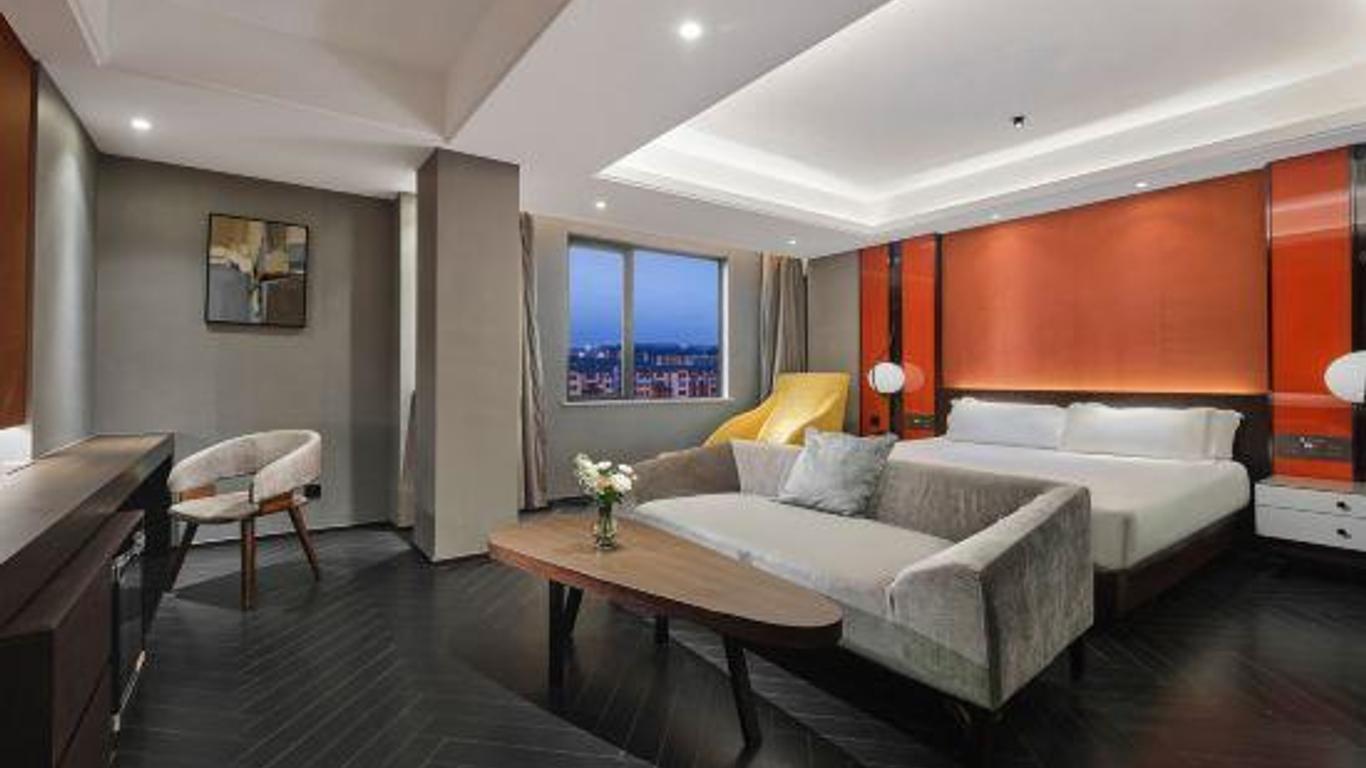 25 Hours Sunshine Hotel