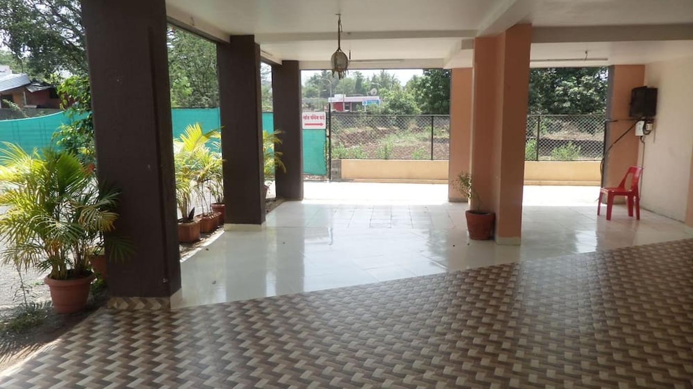 Hotel Ladli Lodging