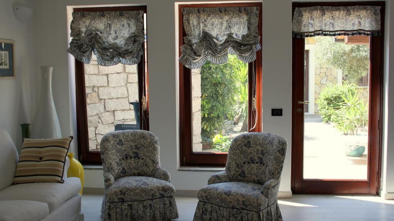 Hibiscus B&b
