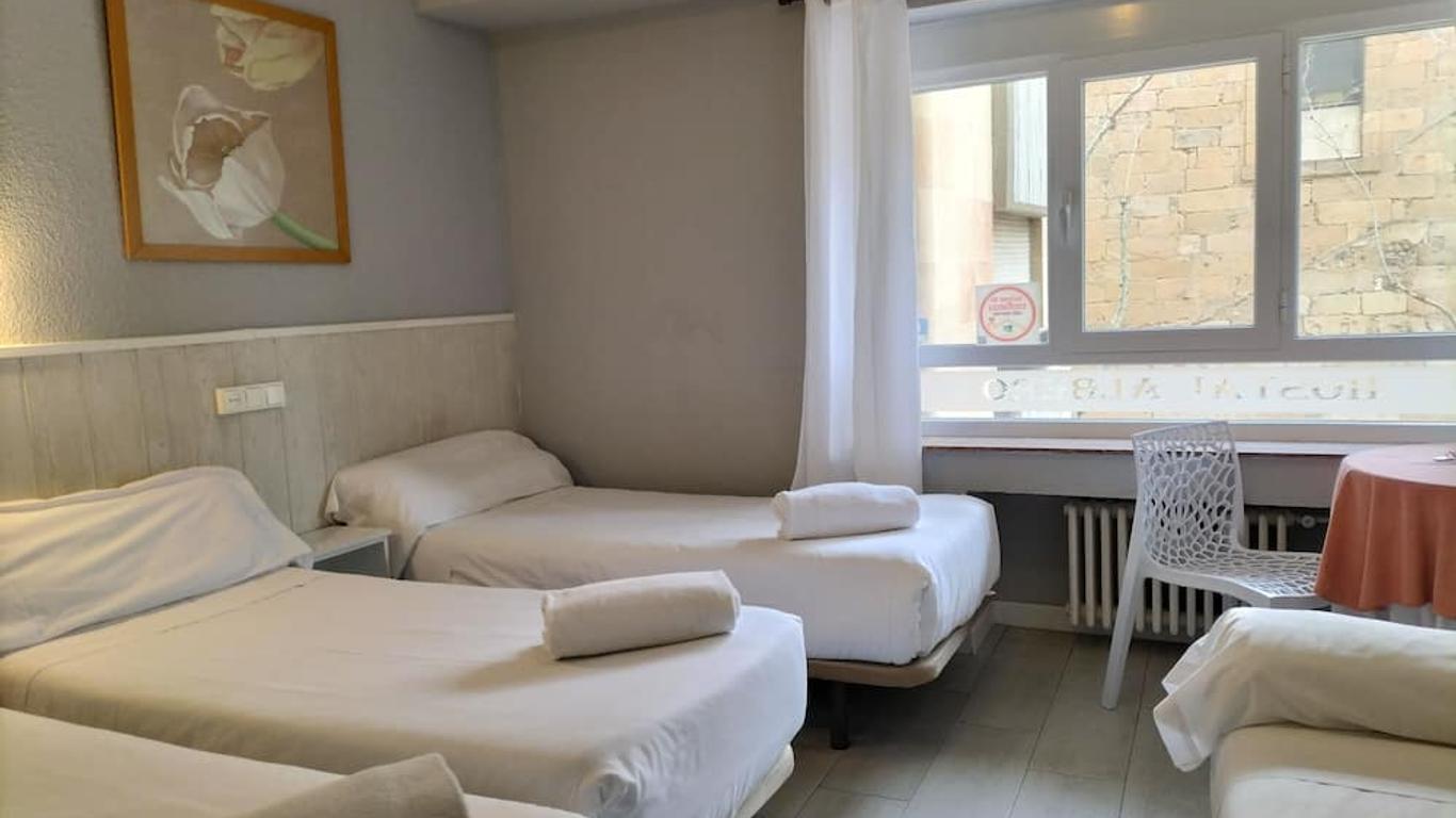 Hostal Albero by gaiarooms