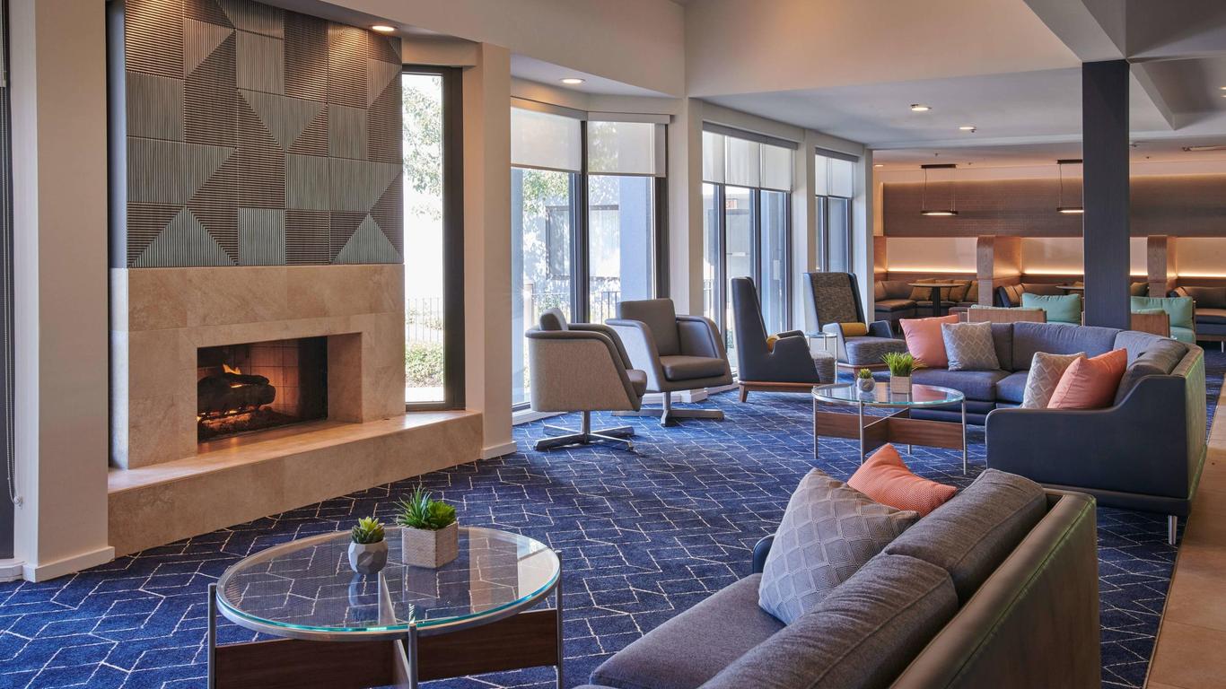 Courtyard by Marriott Chicago Highland Park/Northbrook