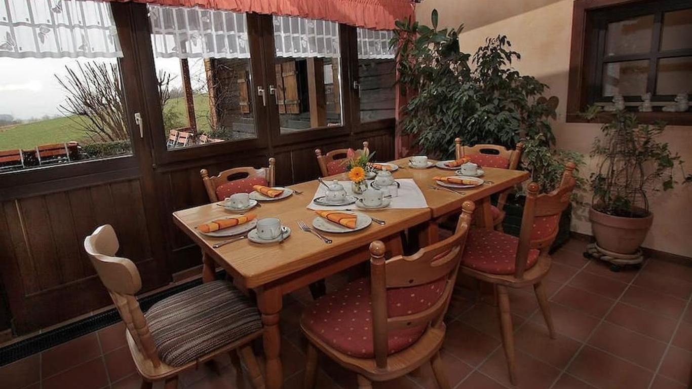 Pension St. Georg Mit Moststüberl