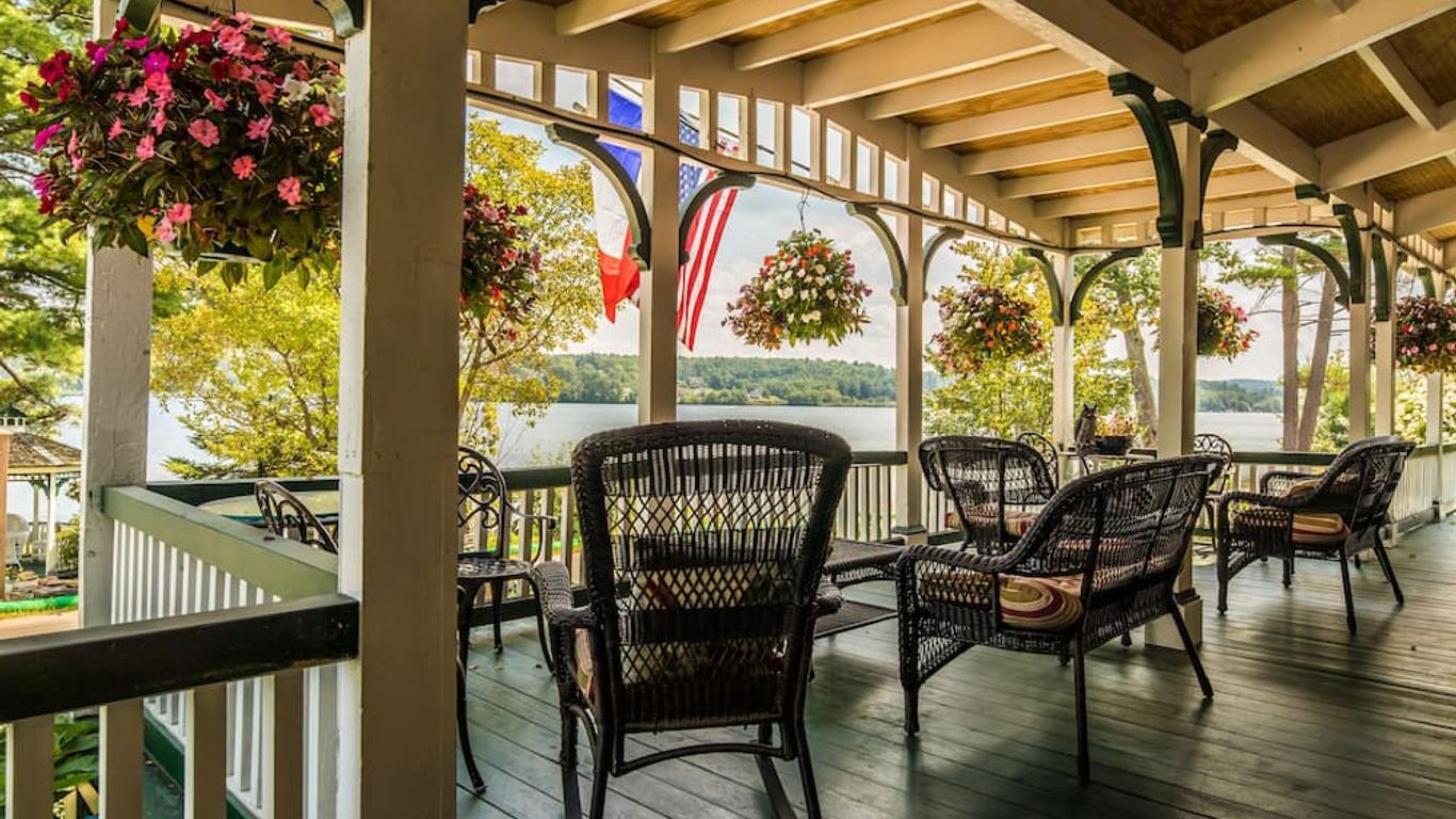 Lake House at Ferry Point