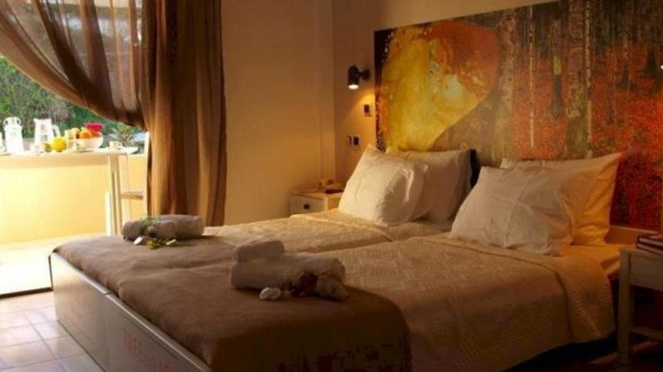 Tree of Life Art Hotel