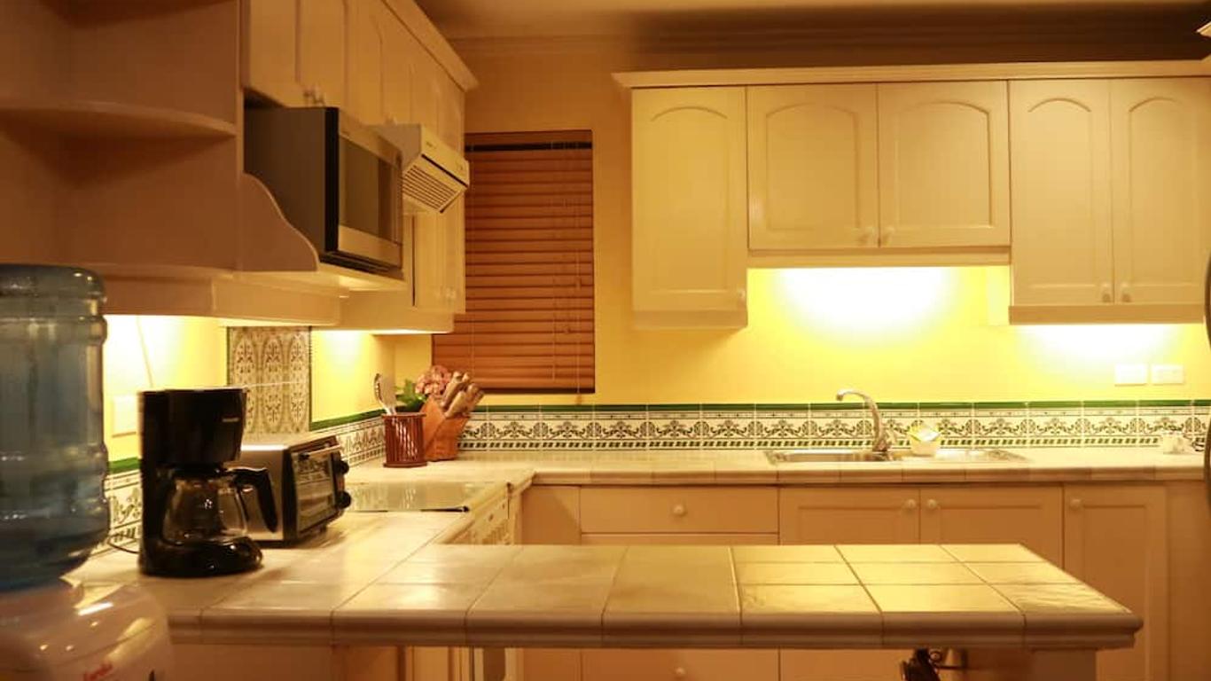 Sophia Suites Residence Hotel