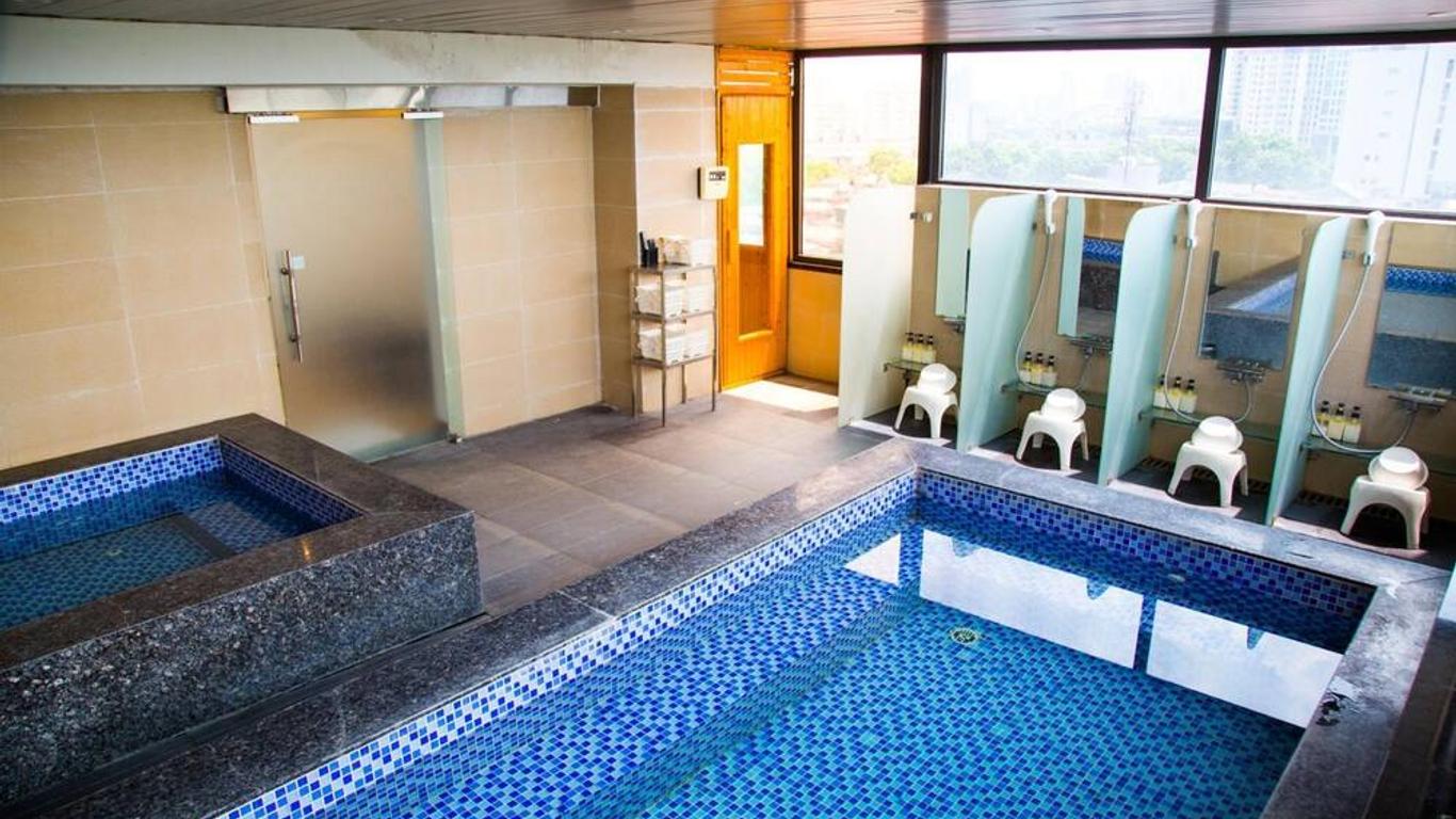 Sakura Hotel 3