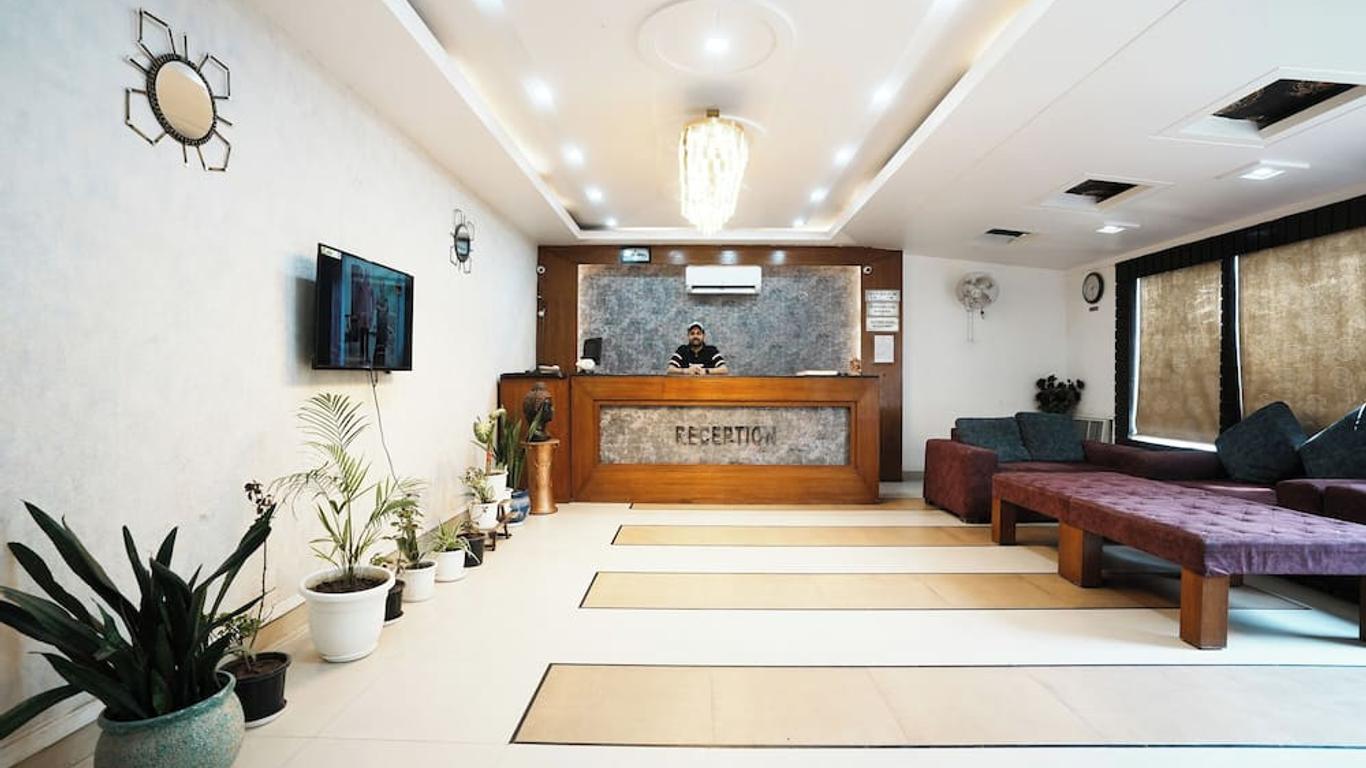 Hotel Om Paradise