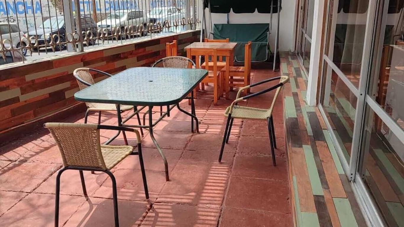 Palm Hostal