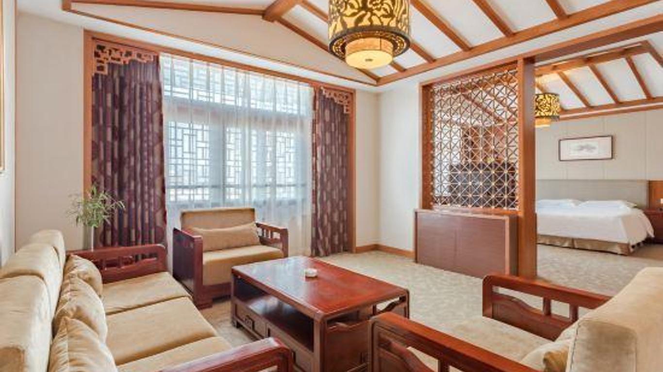 Taohuatanpan Shihua Shanshui Hotel