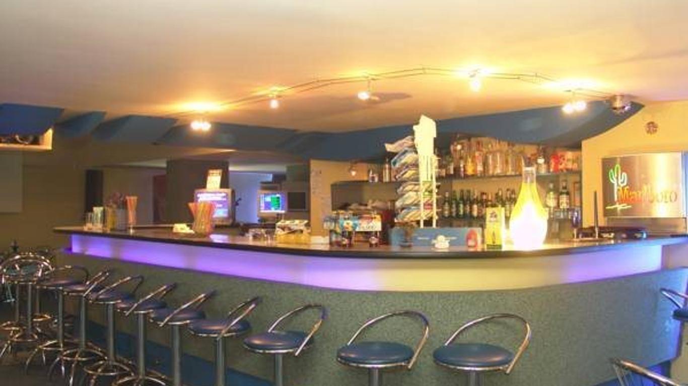 Hotel Bradul