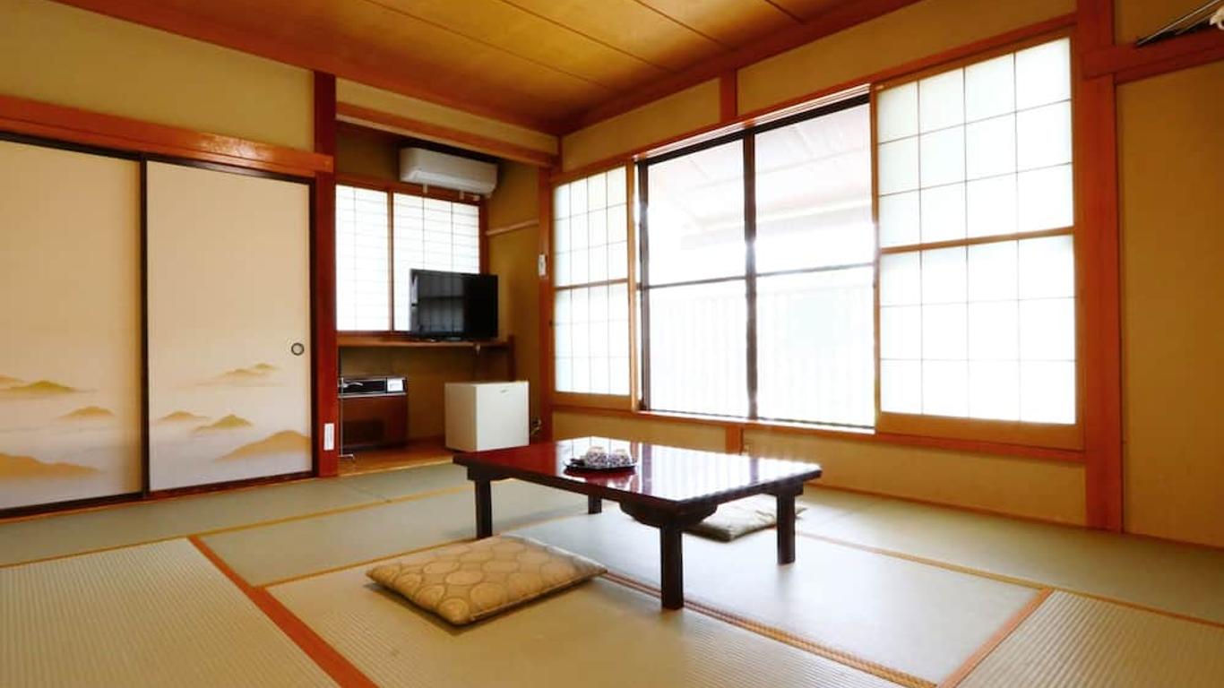 Takanoya