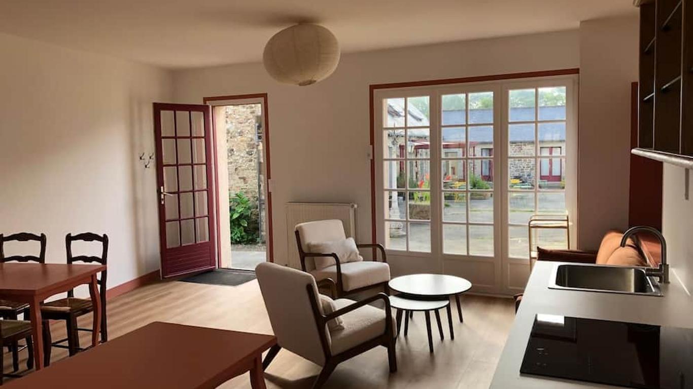 Hôtel Les Voisins Beaucemaine