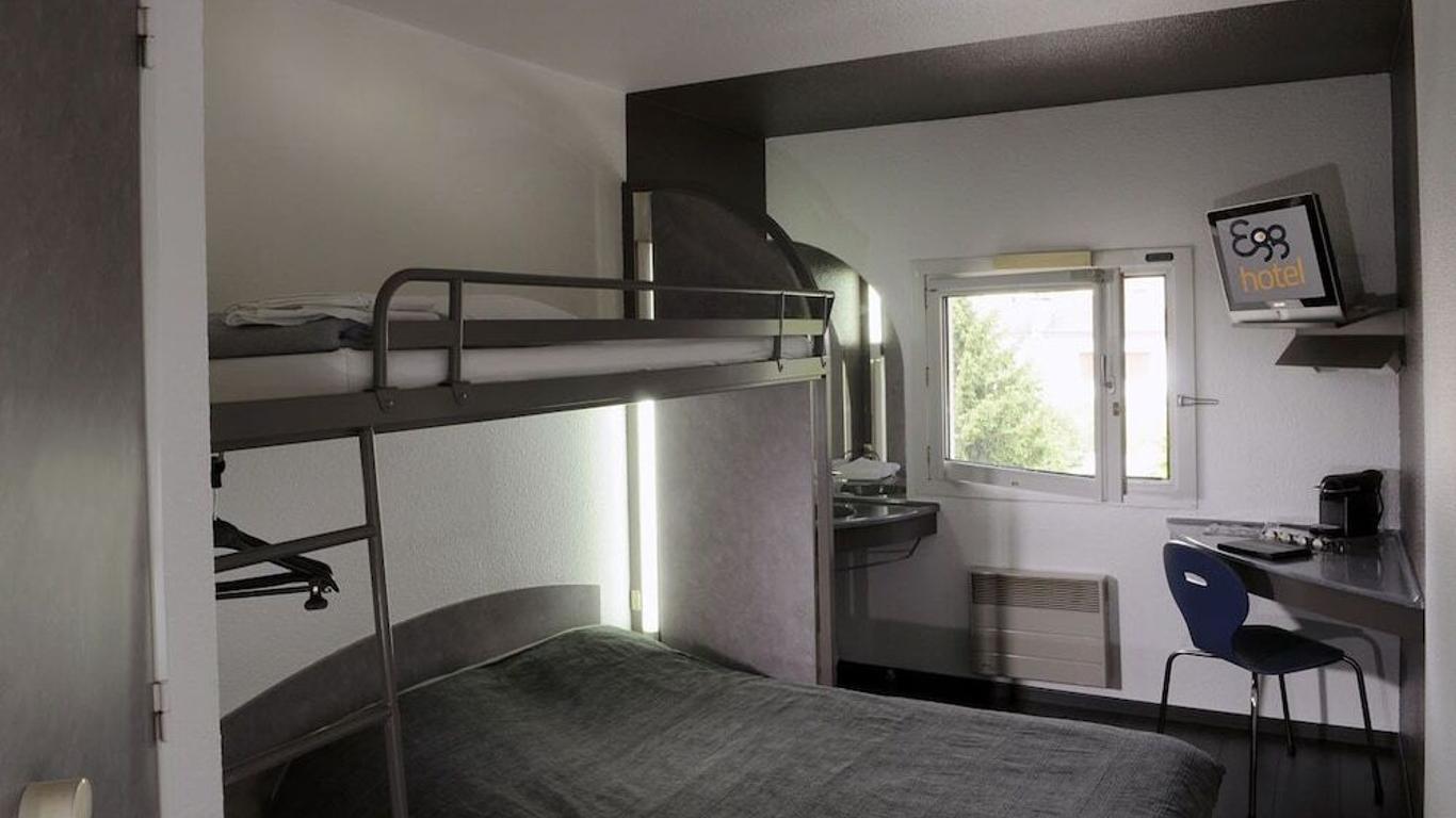 Egg Hotel Sarcelles