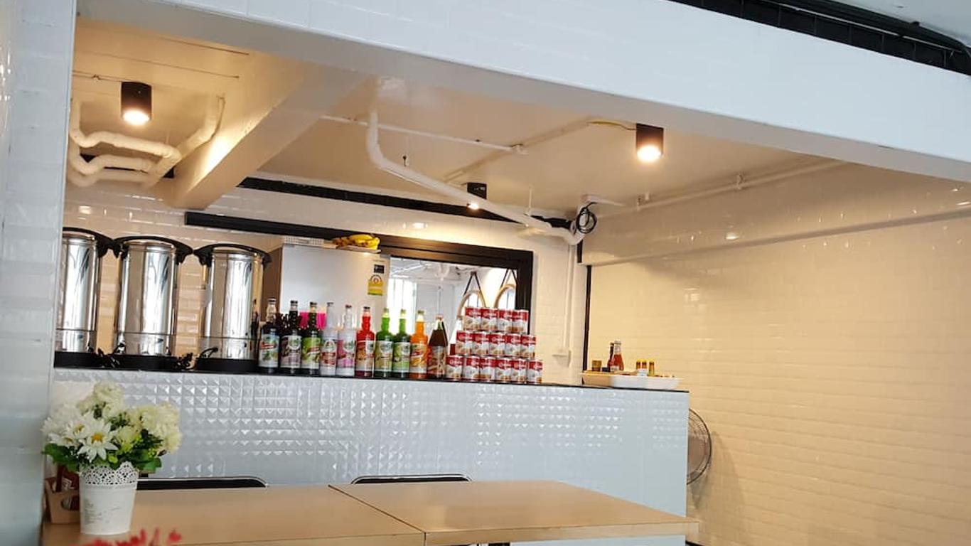 The Bed Hostel At Patong