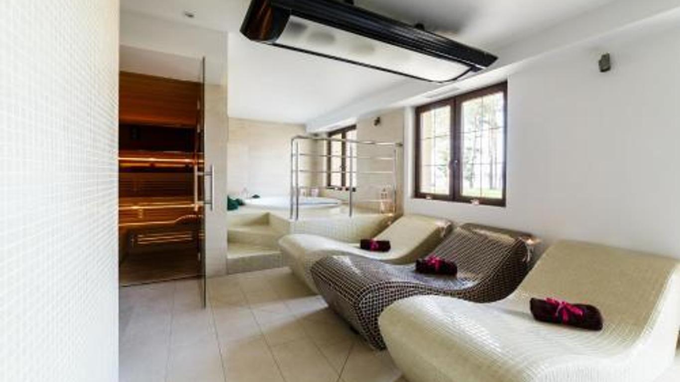 Hotel Sanvit Lake Resort & Spa