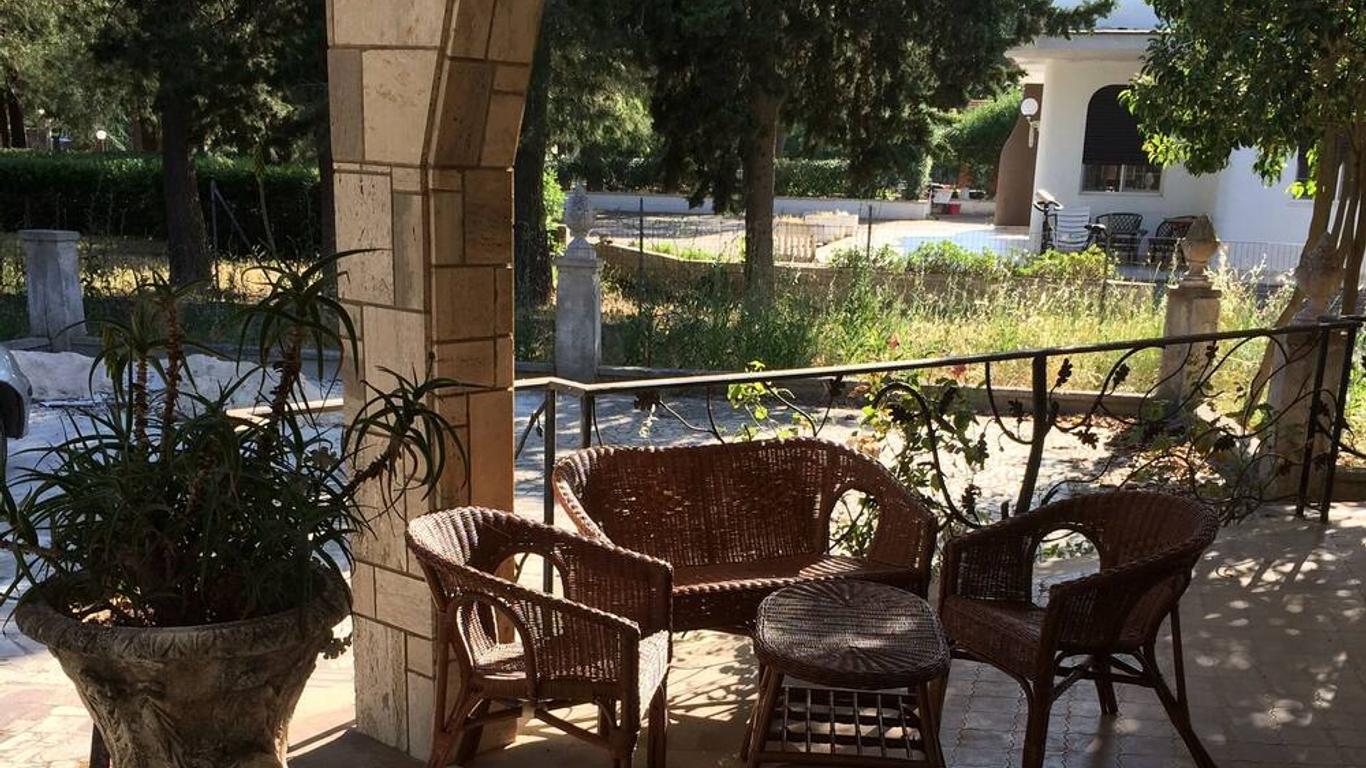 Villa L'Ottagono con cucina parcheggio privato telecamerizzato e wifi