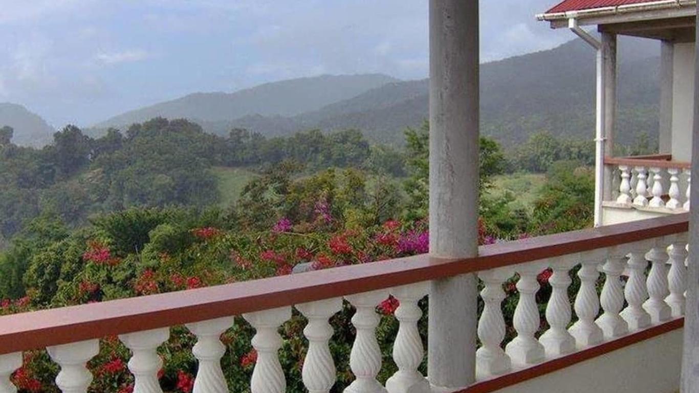 Symes Zee Villa