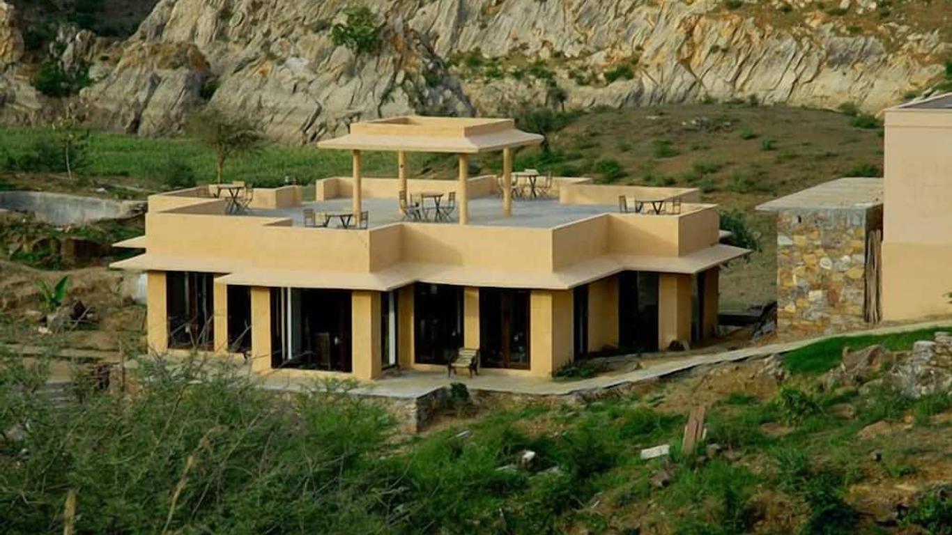 Aravali Silence Lakend Resorts & Adventures
