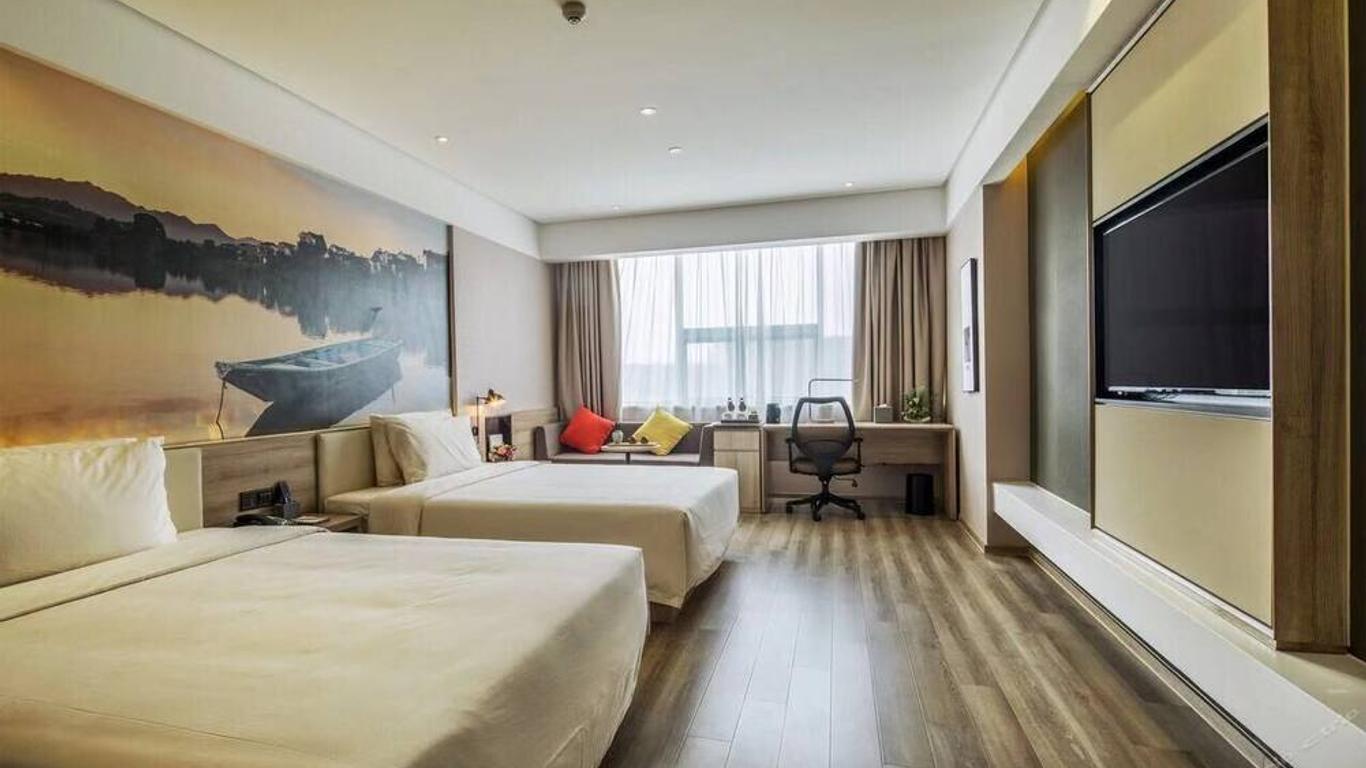 Atour Hotel Hangzhou Xiaoshan Peoples Square