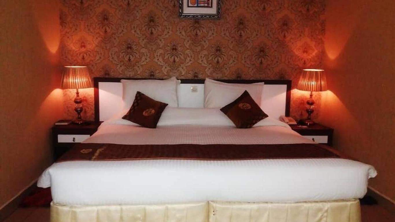 Silver Hotel