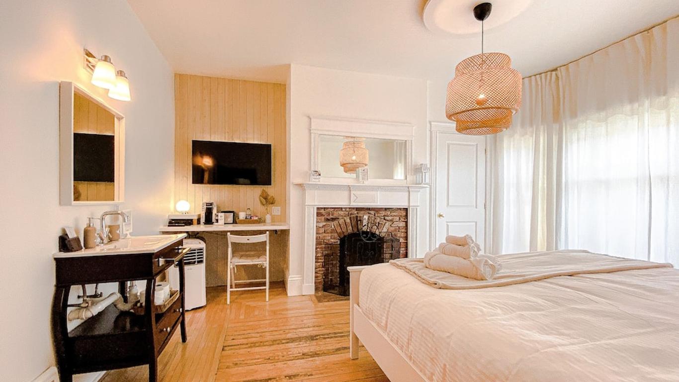 Hotel Du Vieux Port By Bower Boutique Ho