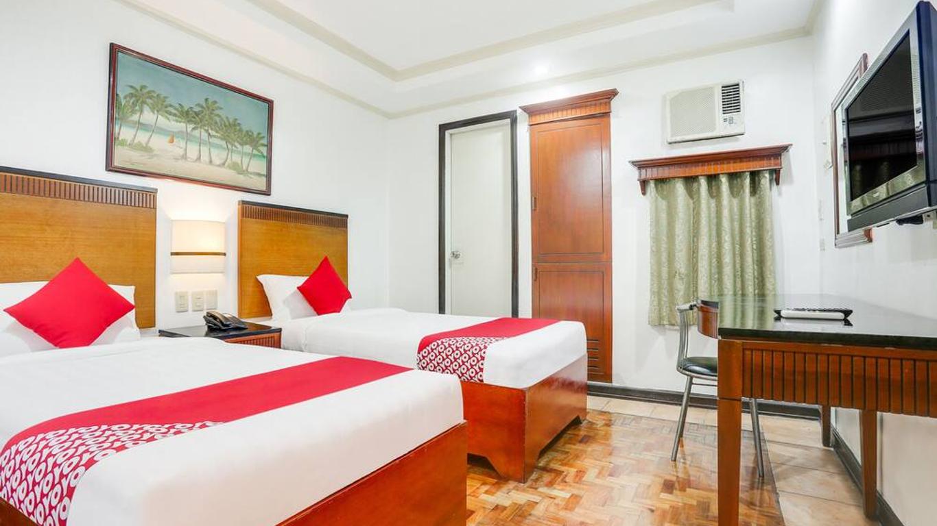 Royale Parc Inn & Suites