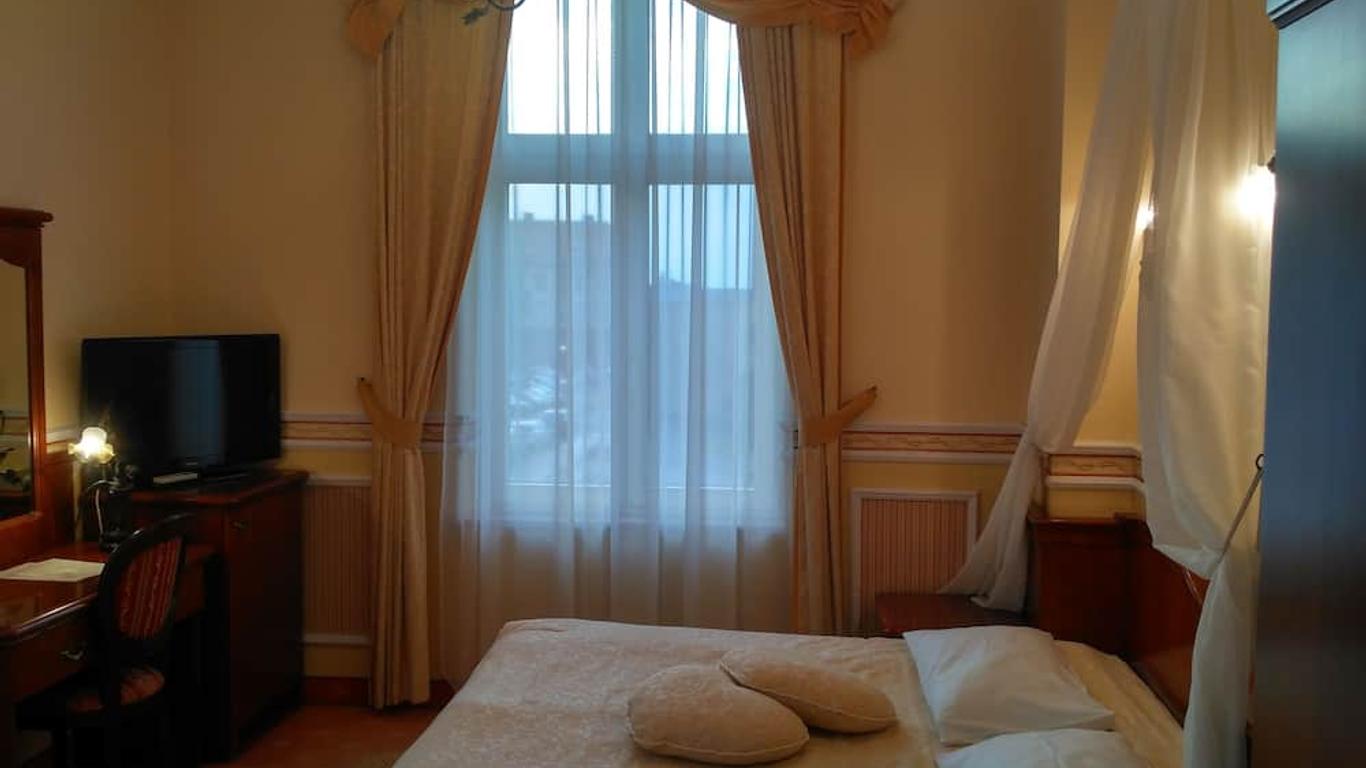 Villa Royal