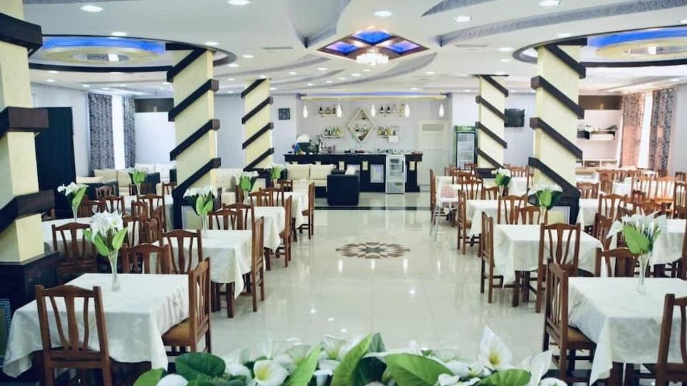 Hotel Lakaj