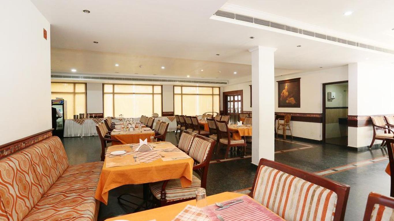 Vijaya Park Hotel
