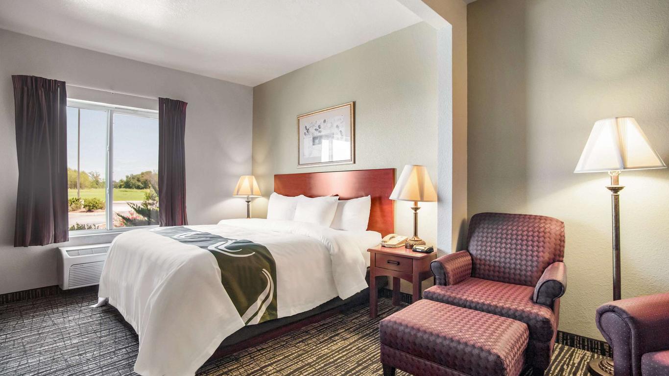 Quality Inn Parsons North