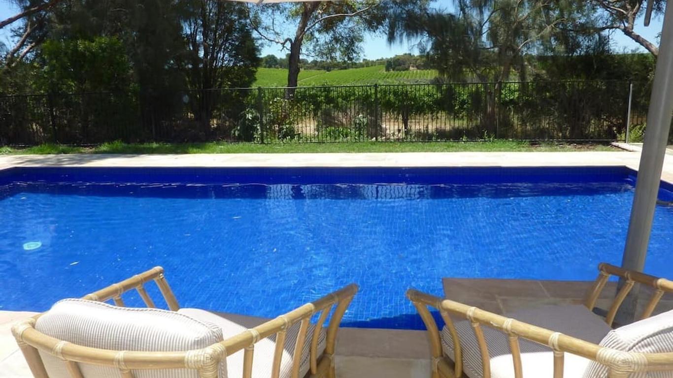 Amande Bed And Breakfast