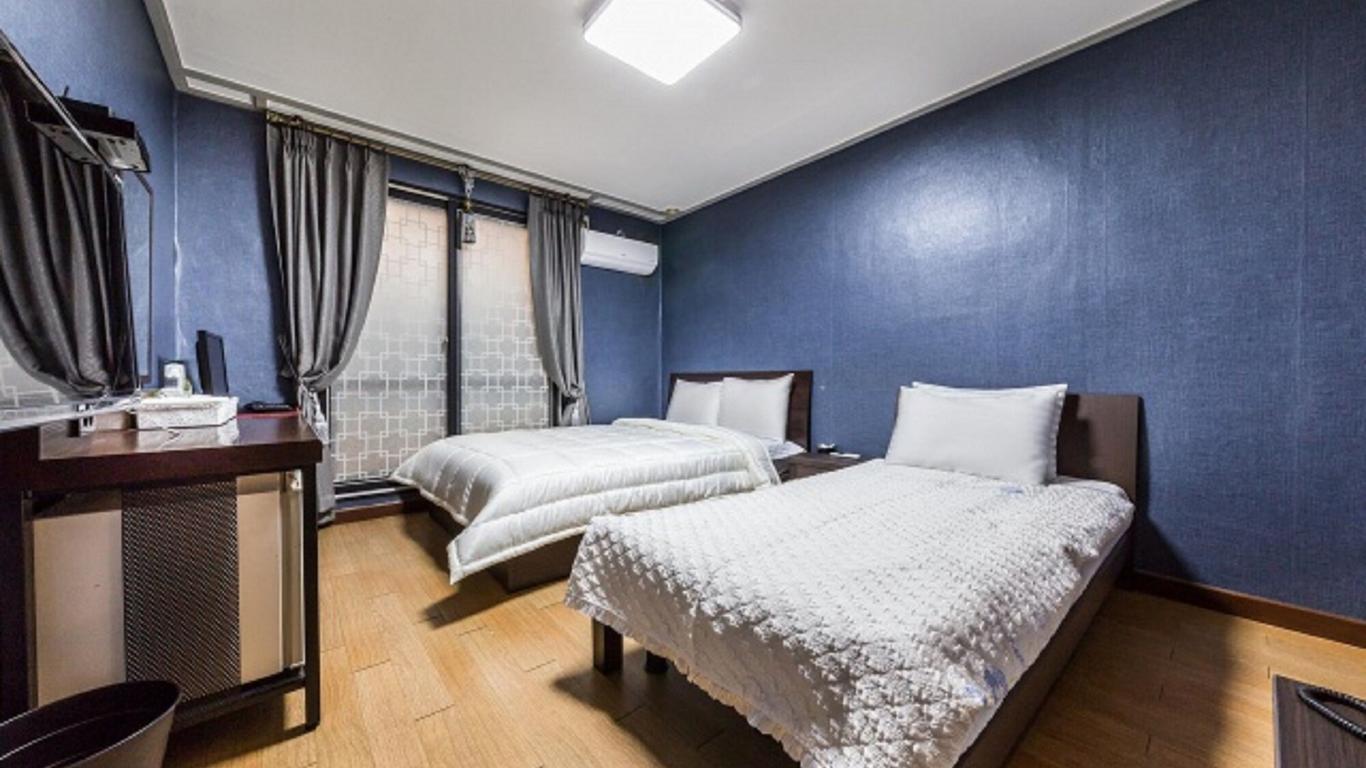 Cf Motel
