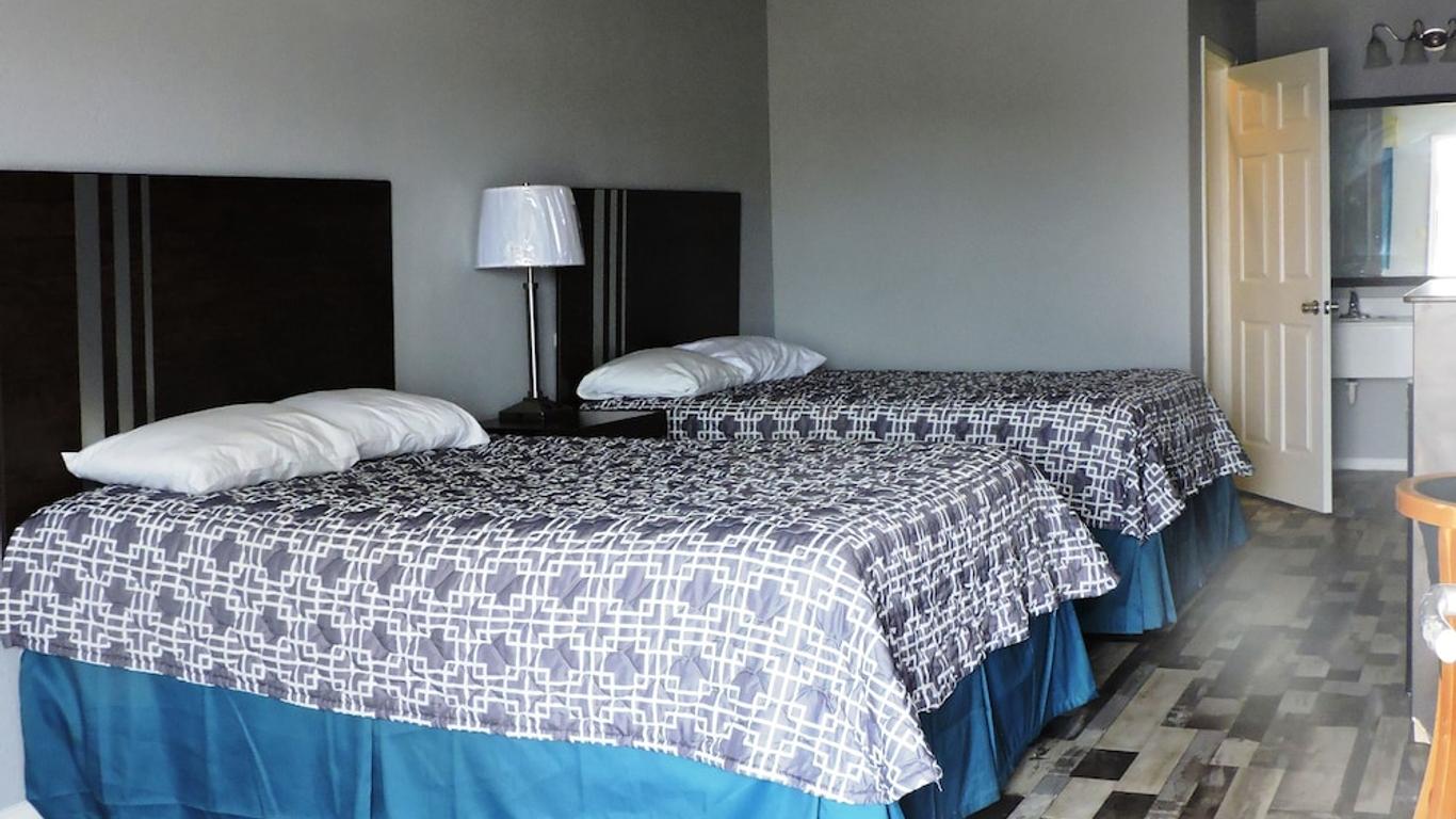 Riata Inn - Crystal City