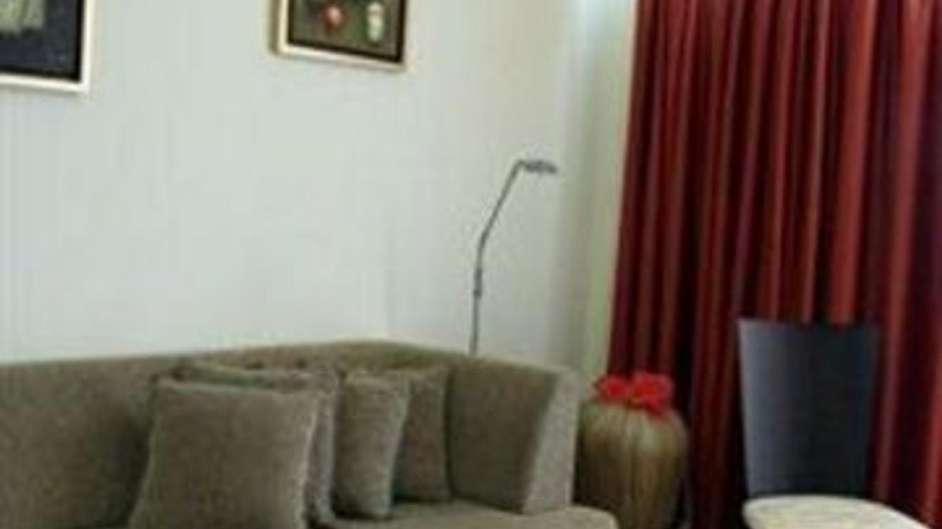 Golden Sun Apts
