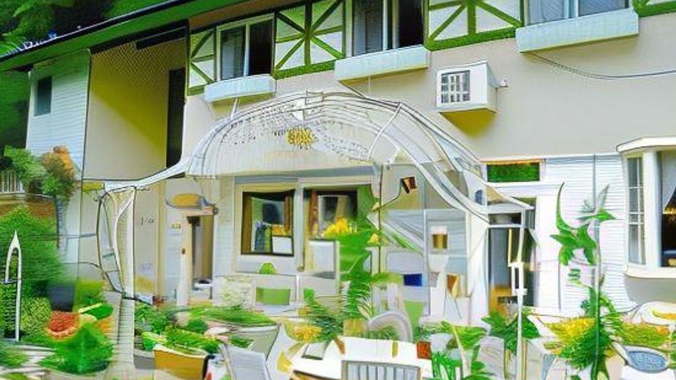 Blue Poppy Lodge