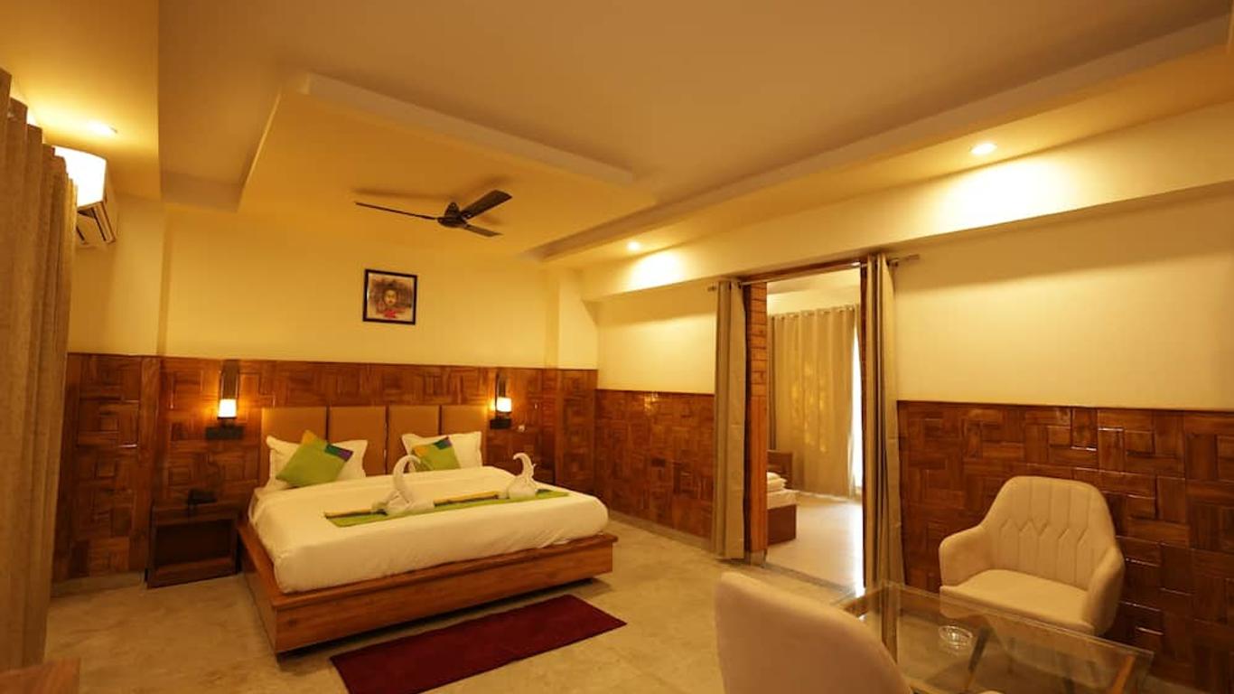 The Lily Hotel