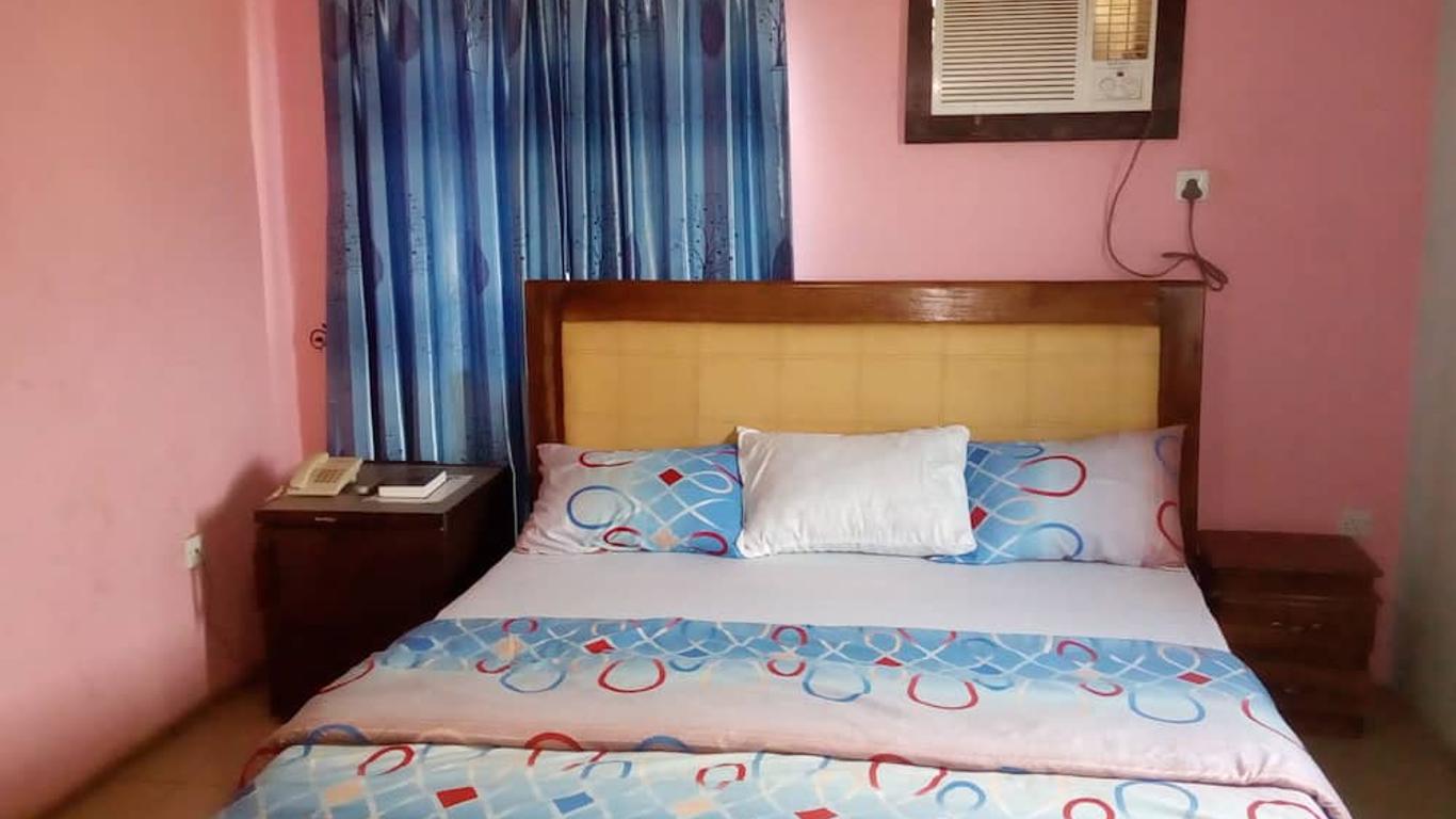 Zeepee Place Hotel