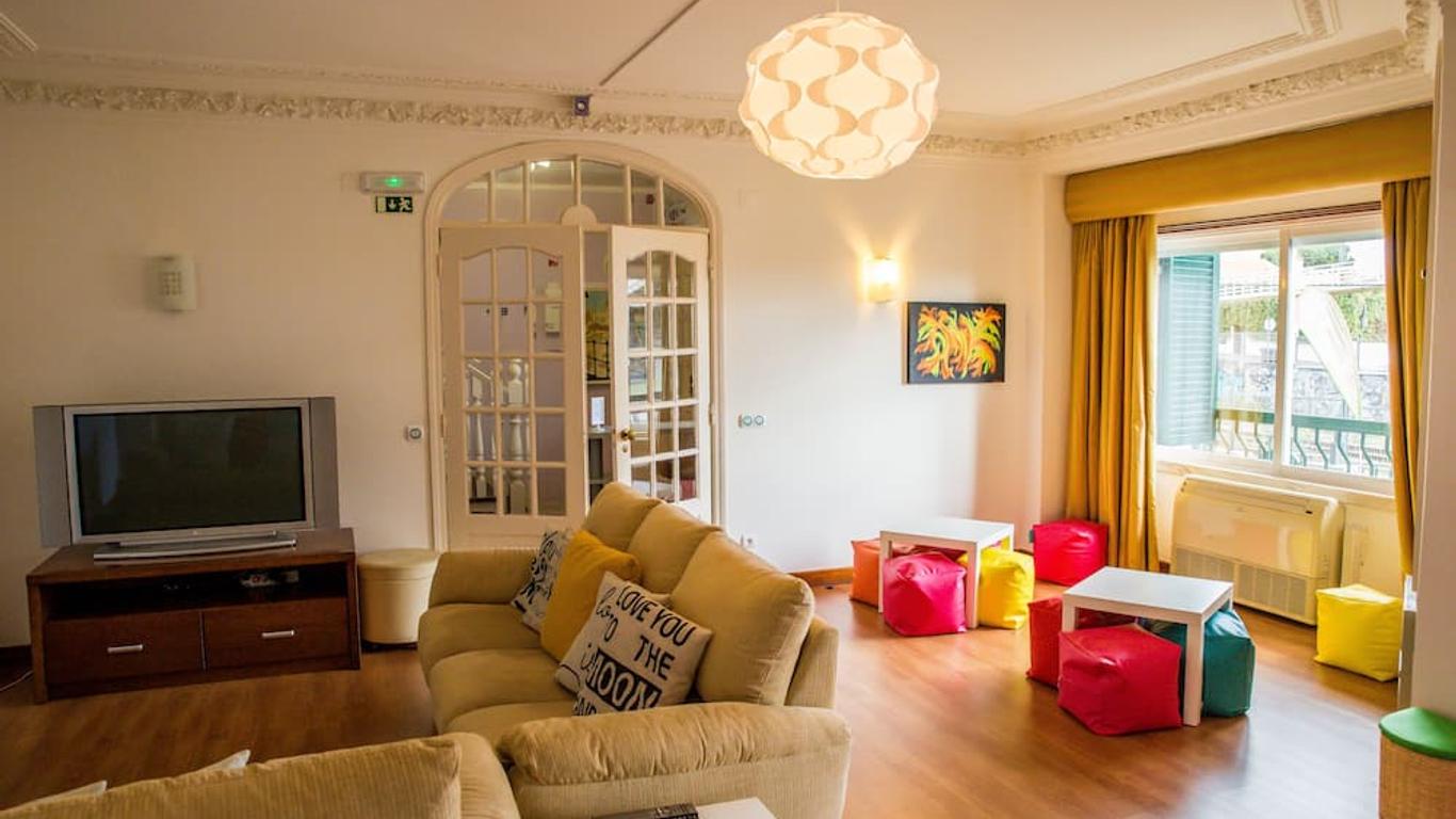 Help Yourself Hostels - Carcavelos Coast