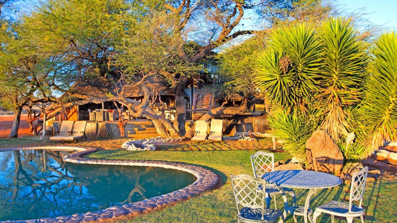 Intu Afrika Camelthorn Kalahari Lodge