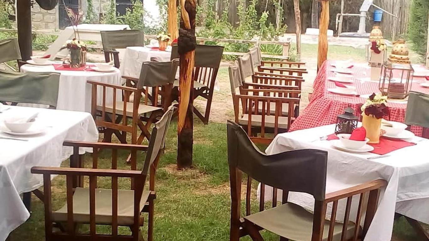 Samawati Lakeside Cottages