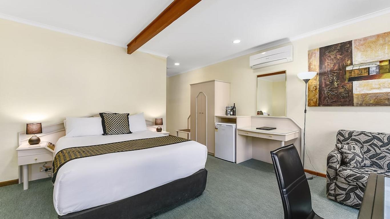 Sundowner William MacIntosh Motor Lodge