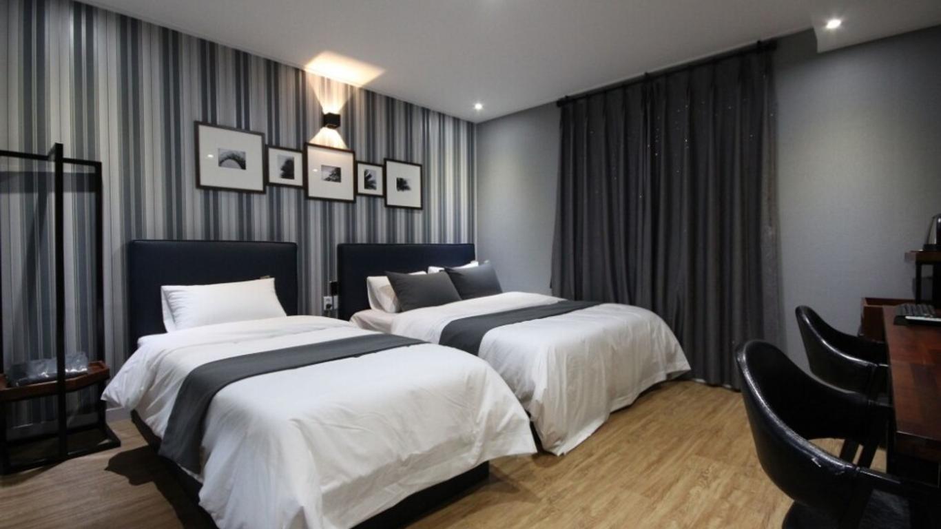 Changwon Jinhae Yongwon Nature Hotel Busan New Port Branch