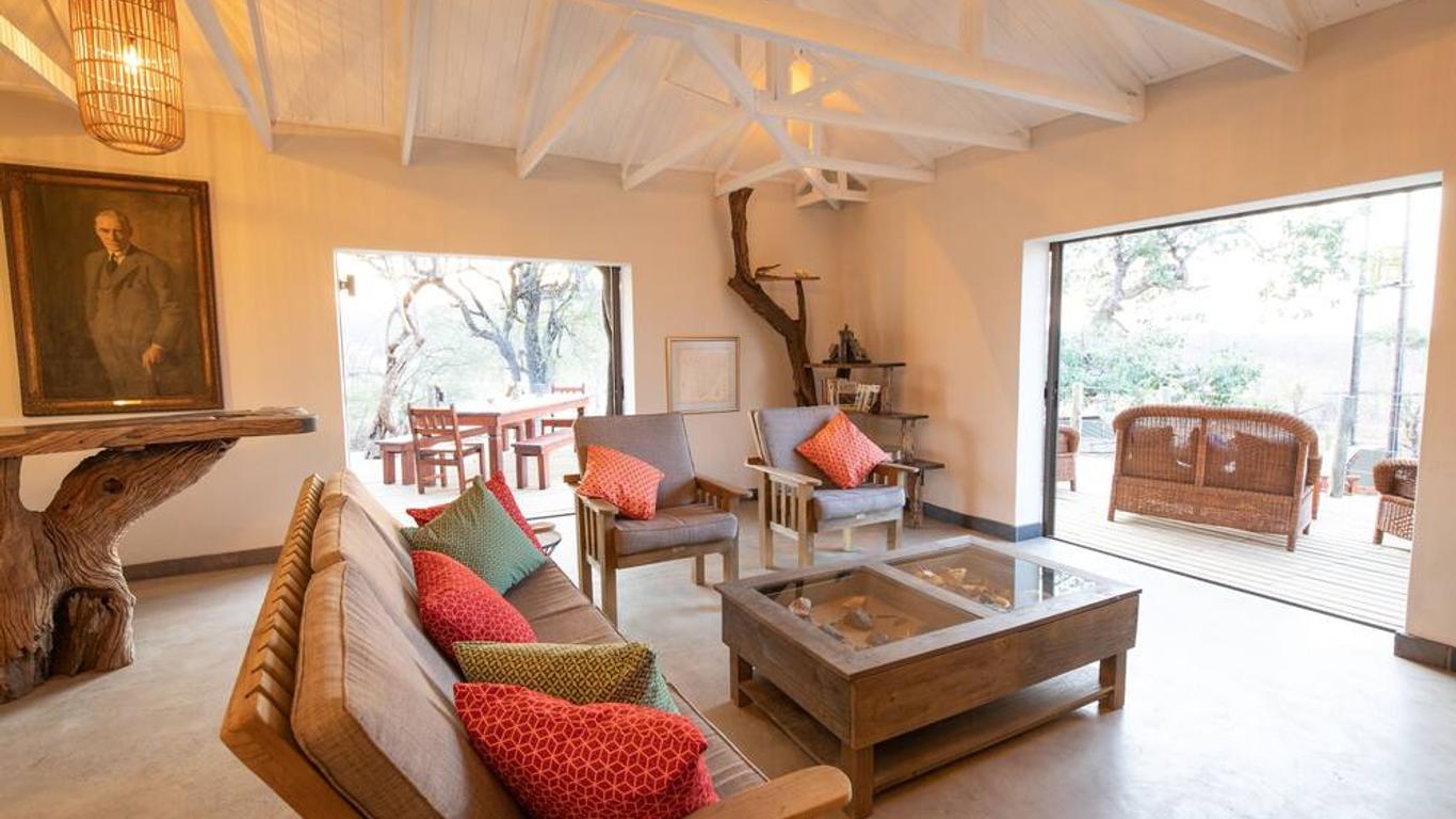 Antares Bush Camp & Umgede Hide