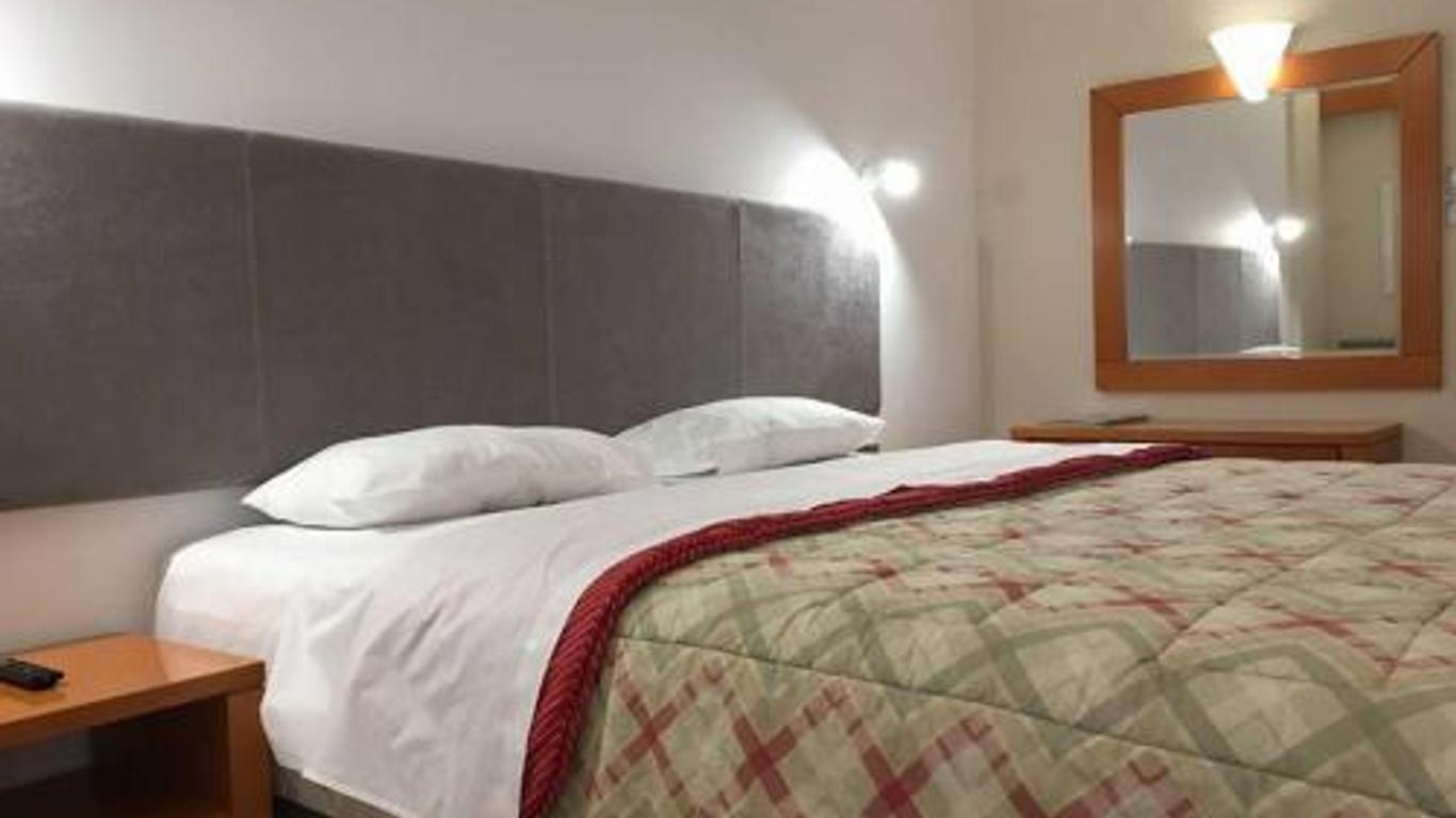 Antikyra Beach Hotel