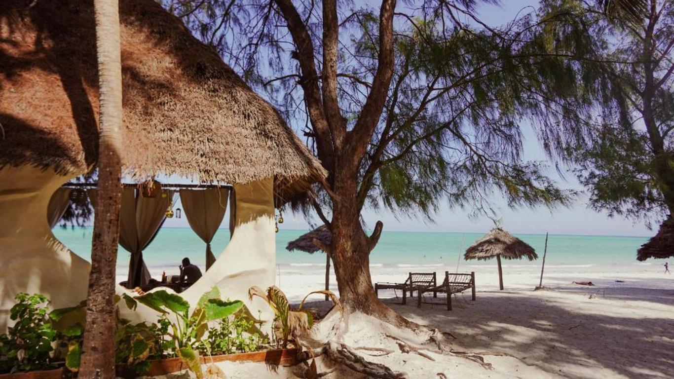 Kinazi Upepo Beach Eco Lodge