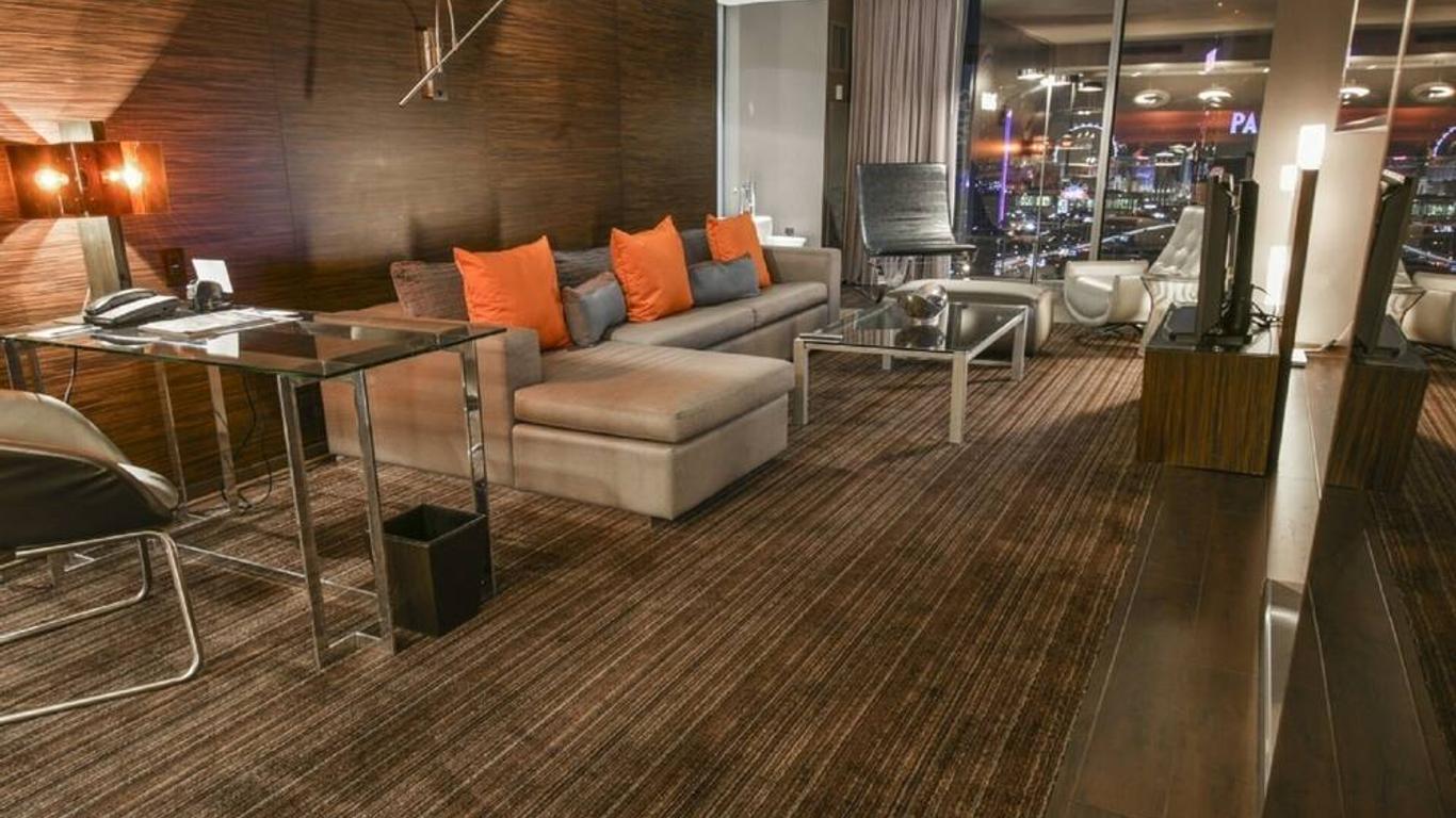 Stunning 1 bedroom suite with 2 balconies